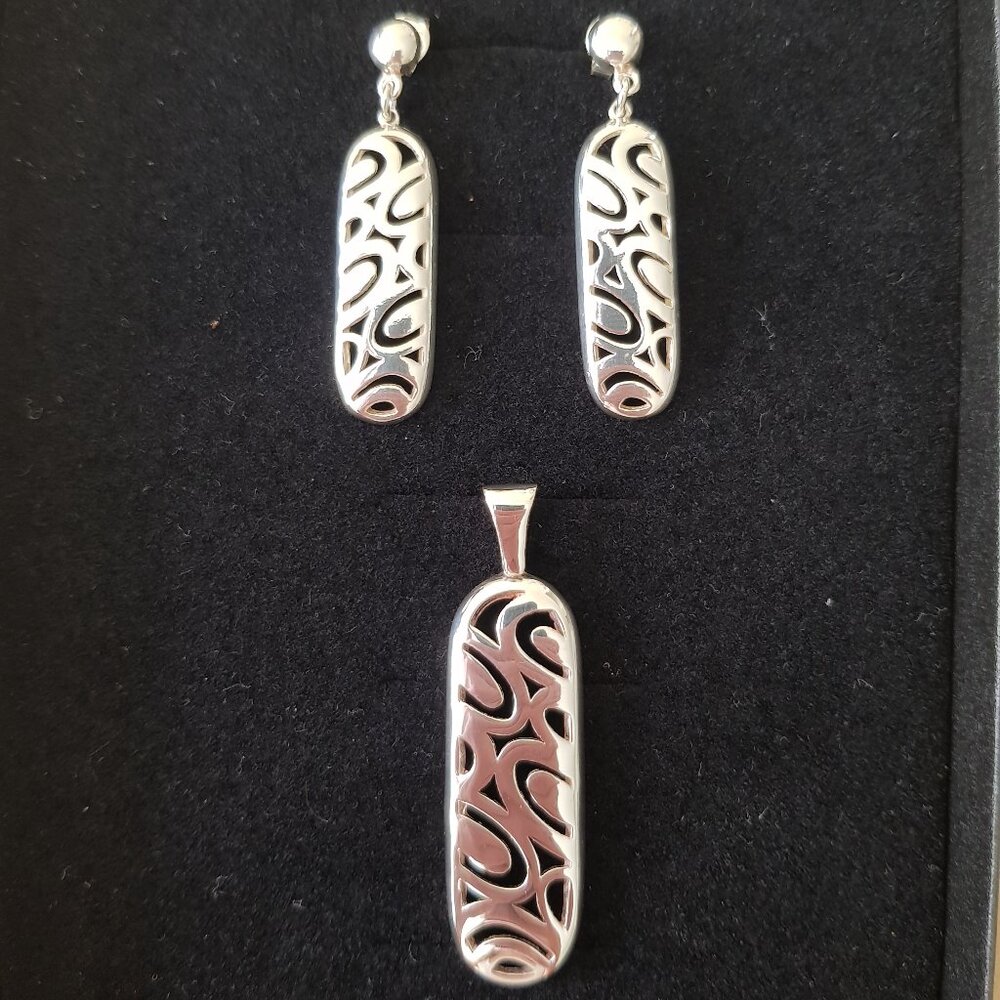 Sterling silver set (earrings and pendant)